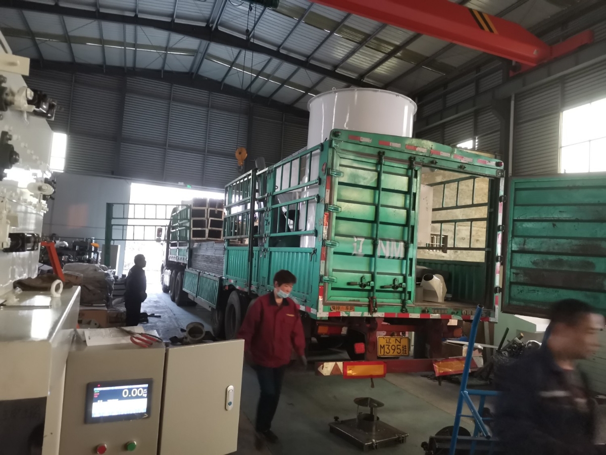 活性炭破碎篩分設備發貨